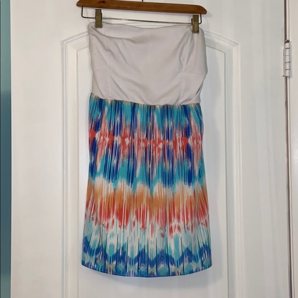 Wet Seal Strapless white / colorful bottom dress